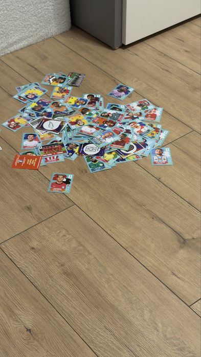 Продавам стикери на panini fifa world cup 2026