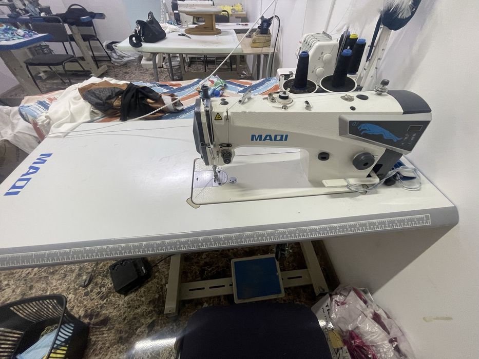 Оверлок,шв машинка,стол