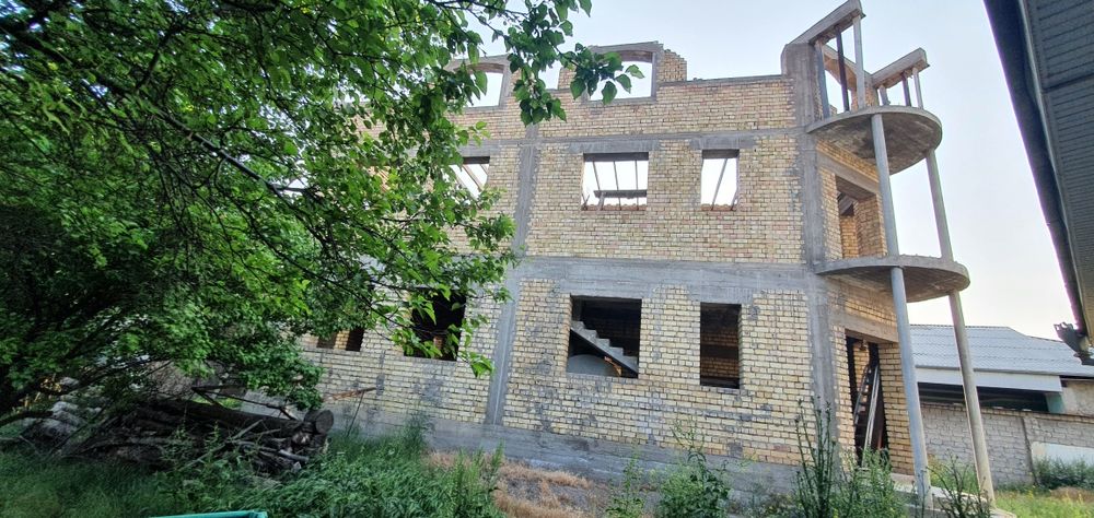 Bordonko'lda 21 sotok hovli uy sotilvotti, yengi qurilish bor 3etaj