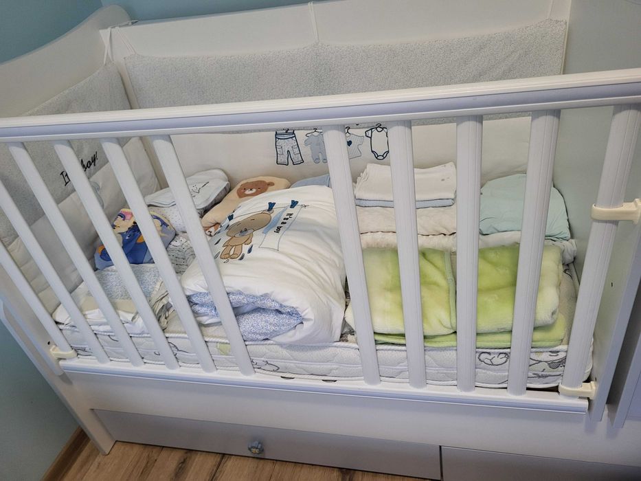 Бебешка кошара бебешко легло бебешка люлка обиколник бебешки матрак