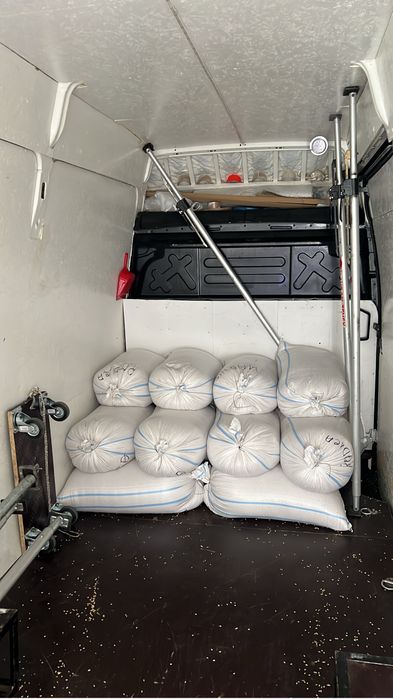 Transport Mobilă / Mutări / Debarasări Ploiești – Dubă Mare + Ajutor