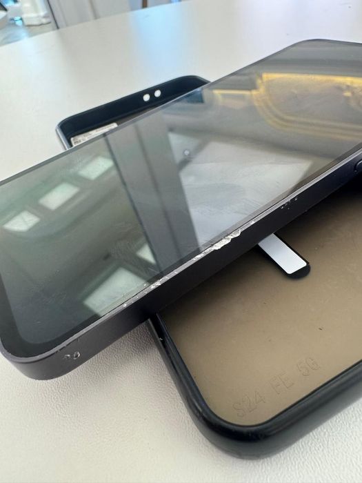Samsung galaxy S24 FE 8/256