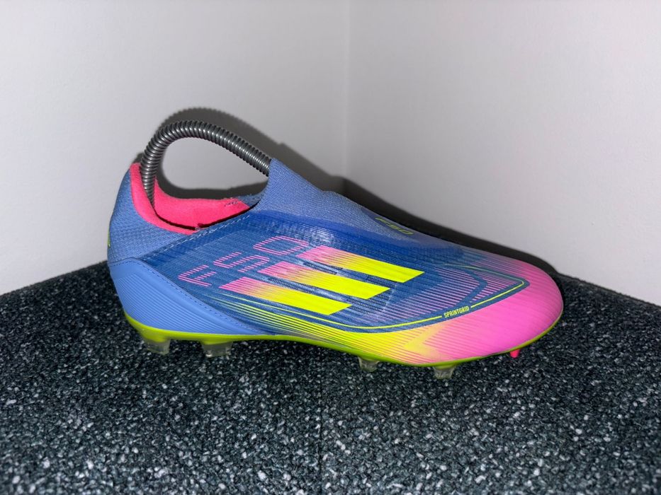 Incaltaminte crampoane ADIDAS F50 nr 39,5