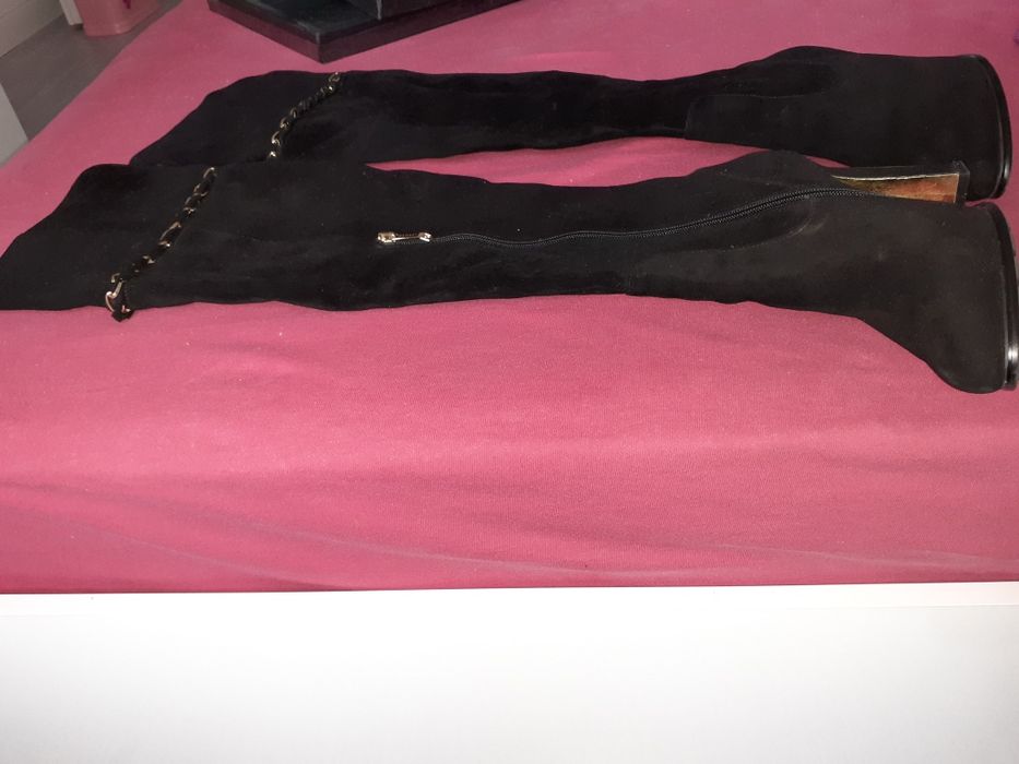 Cizme lungi din piele întoarsă