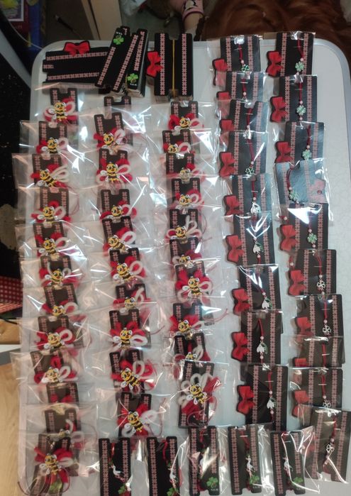 Мартеници за възрастни,деца и домашни любимци