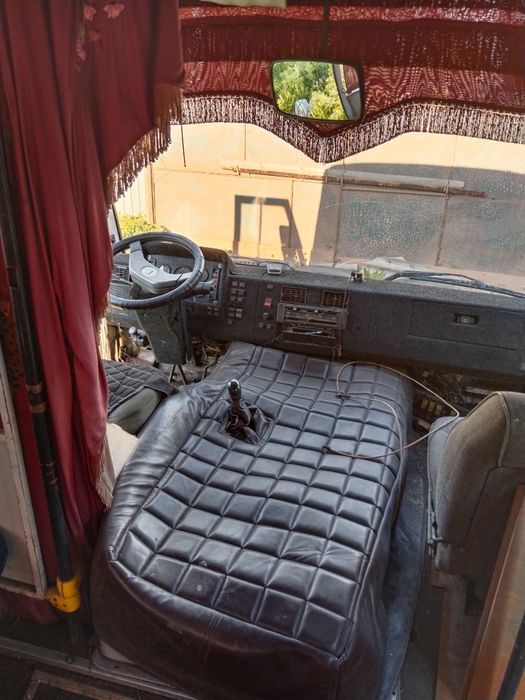 Продаю автобус 2012 год.