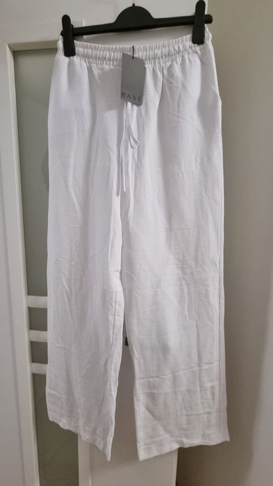 Rochie Zara verde xxl si pantalon alb bumbac