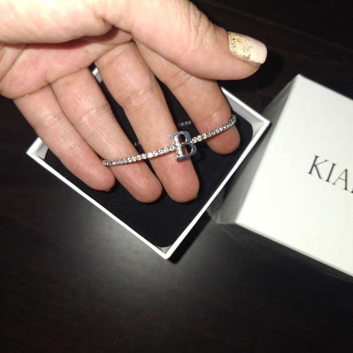 Нова Гривна Kiara