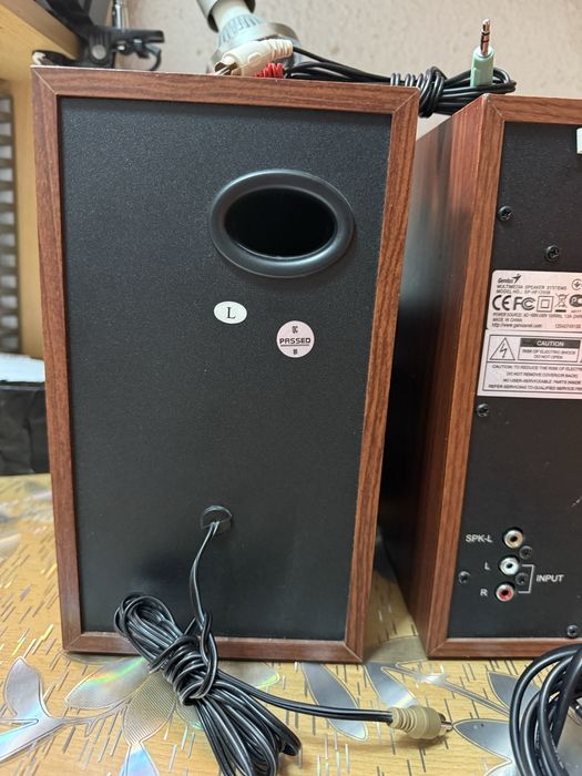 Boxe Genius 2.0 din lemn – bass bun, sunet clar | PC / TV