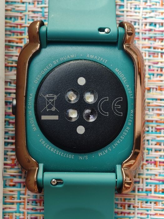 Смарт часовник Amazfit Bip U by Xiaomi, чисто нов!