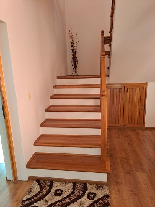 Vând casa deosebita la preț de apartament