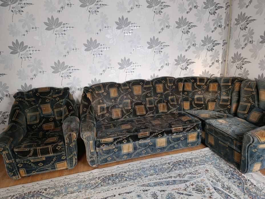 Продаю диван за 10000