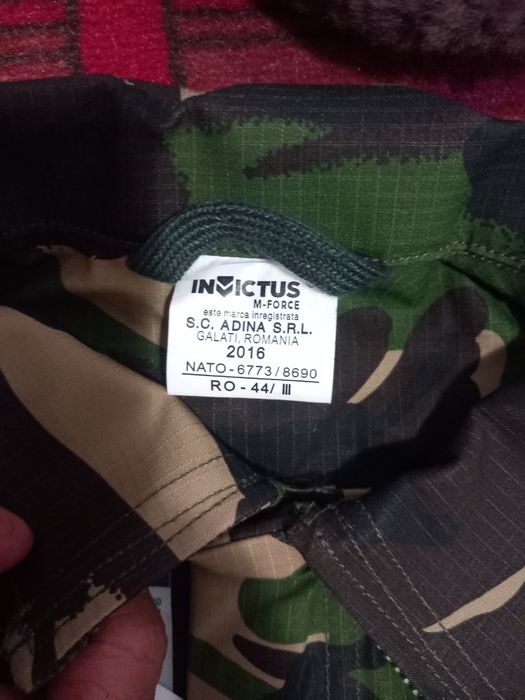 Vand tinuta militară