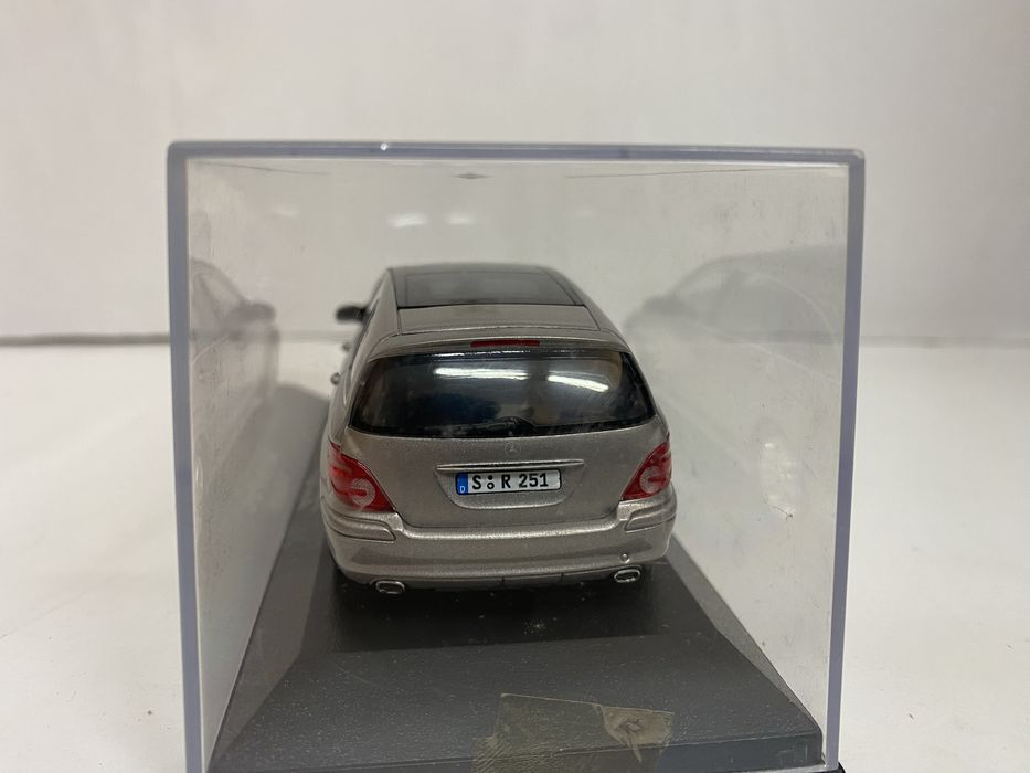 MINICHAMPS MERCEDES-BENZ R-Klasse machetă auto scara 1:43 (11cm)
