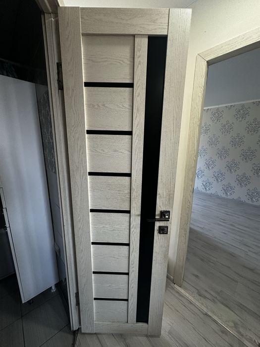 Продается дверь б/у
