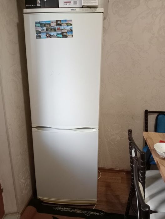 Продам Холодильник Атлант рабочий
