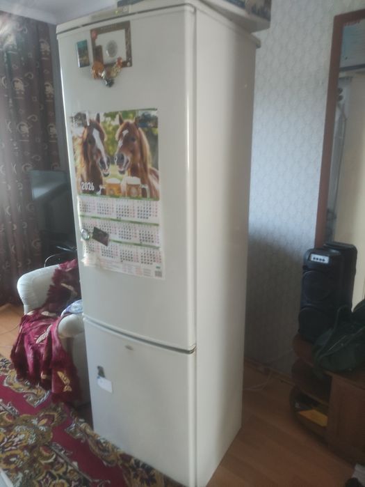 Продам холодильник