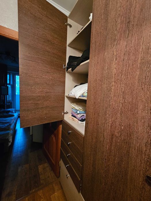 Шкаф  плательный