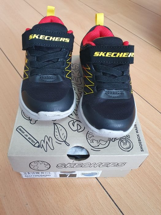 Adidasi Skechers marime 23