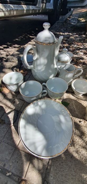 Порцеланови сервизи за чай и кафе