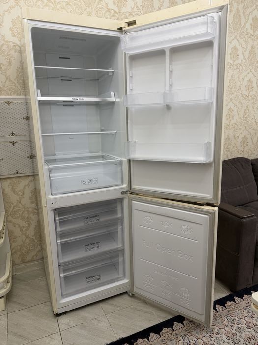 Продам холодильник самсунг бу