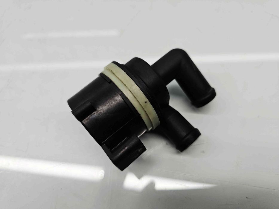 Pompa recirculare apa Volkswagen Passat CC (358) Facelift [Fabr 2012-2