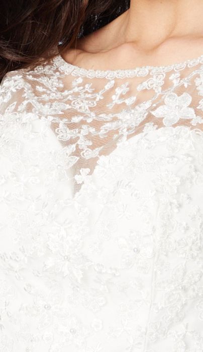 Бяла рокля за моминско или друг повод