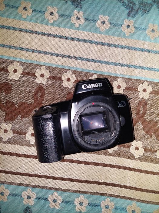 Canon 1000-F ,aparat foto, pentru piese