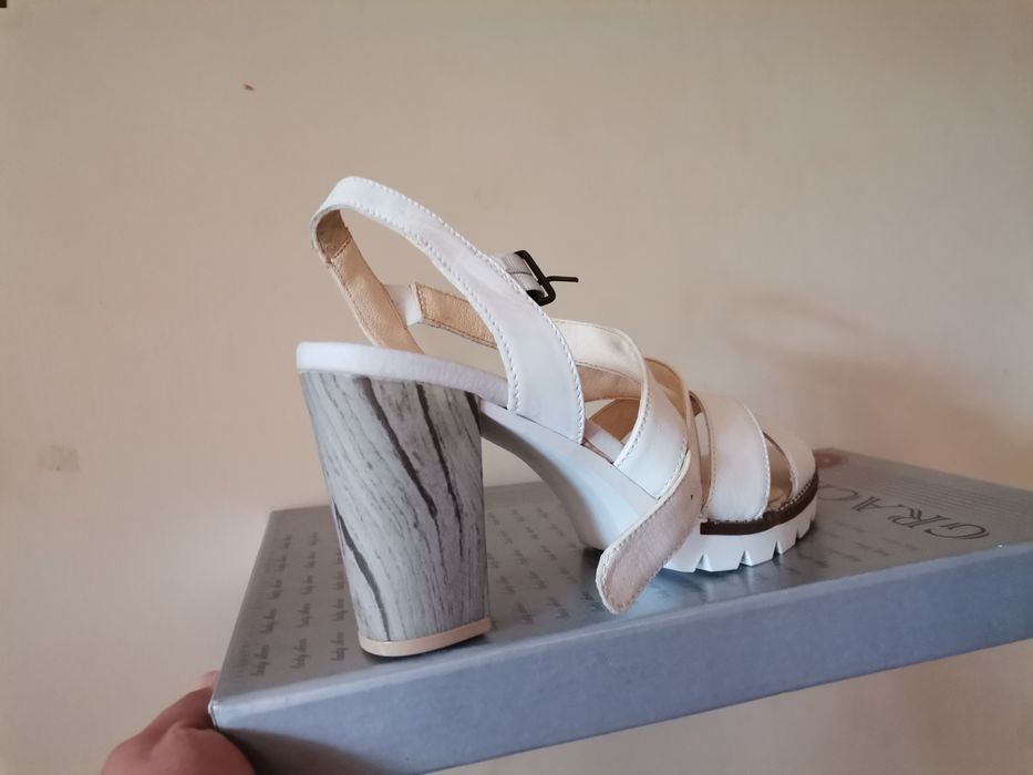 Дамски сандали естествена кожа