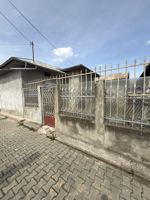 Casa zona teatrul de vara