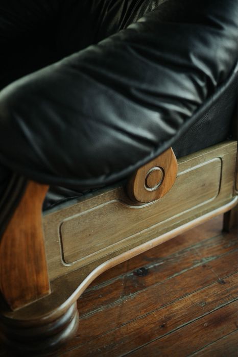 Продавам диван тройка двойка и единица