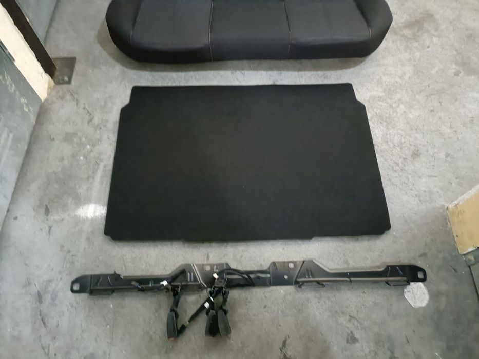 Banchetă Peugeot 208