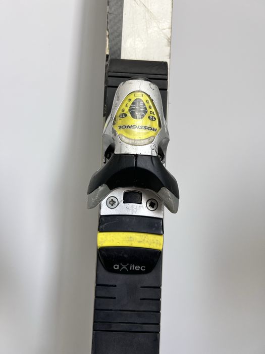 Лыжи и лыжные ботинки