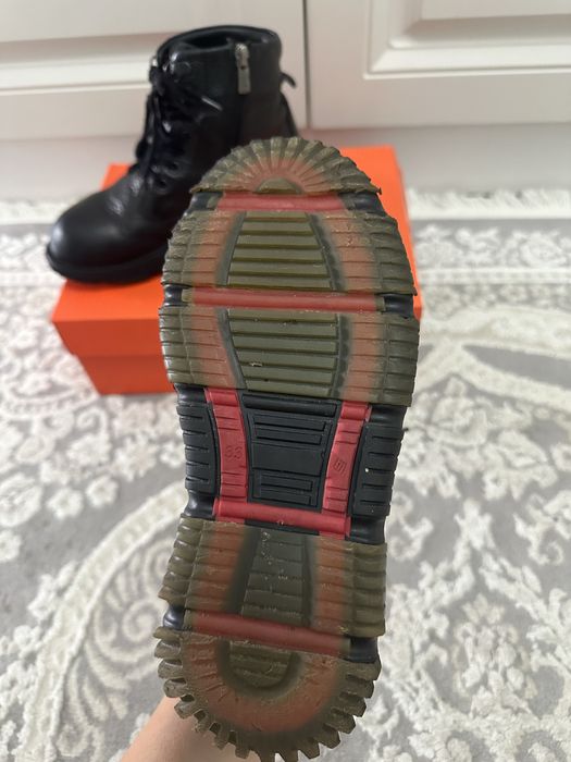 Продам зимние ботинки