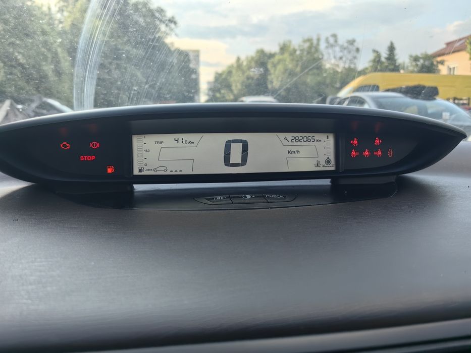 Ситроен Ц4 1.6 хди Citroen C4 1.6 Hdi На части!