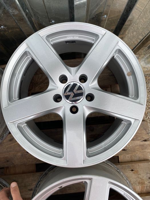 17 цола 5 х 112 мм Фолксваген , VW , Голф , Пасат , Джета , Тигуан