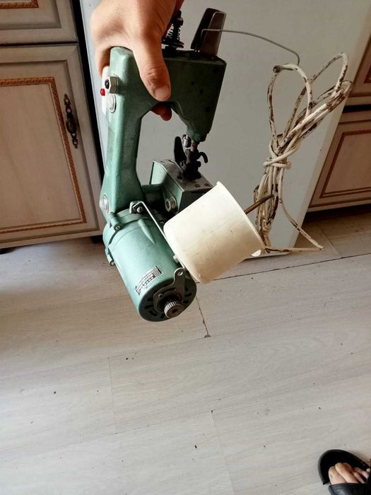 Мешкозашивочная машинка