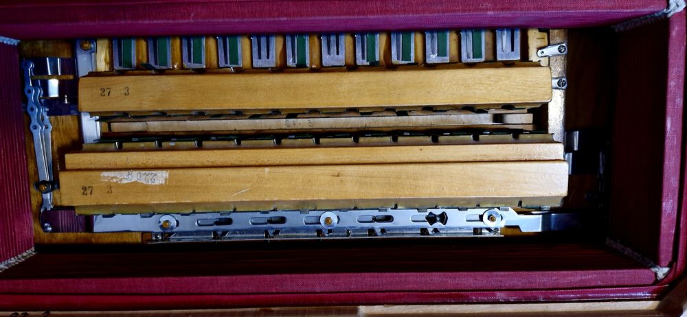 Armonica Adria cu 120 basi