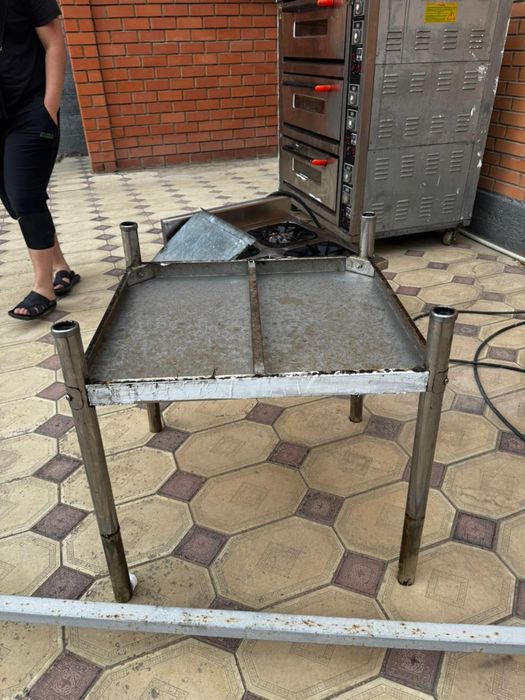 Продам газ печь.