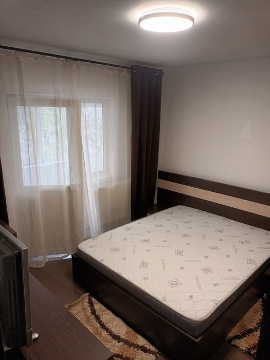 Închiriez apartament
