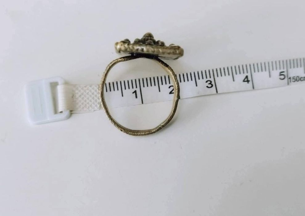 Vechi inel etnic din bronz