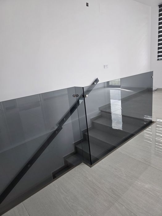Balustrade din sticlă