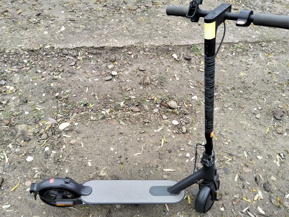 Vând trotineta Xiaomi,că noua