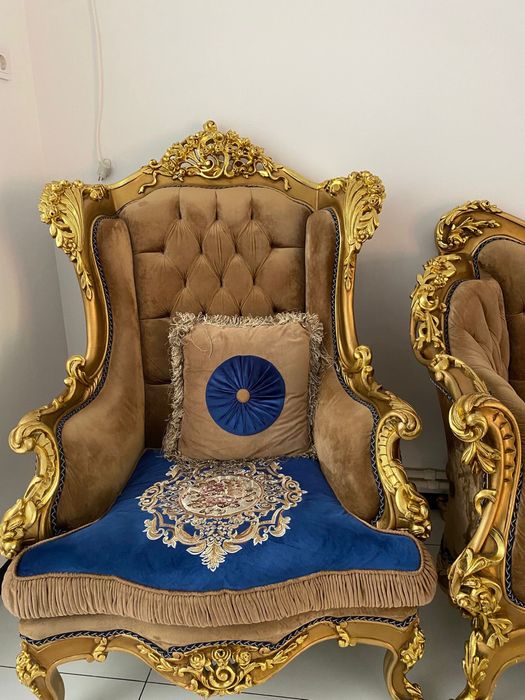 Vand canapea +2fotolii  ,stare noi  pret 1000€