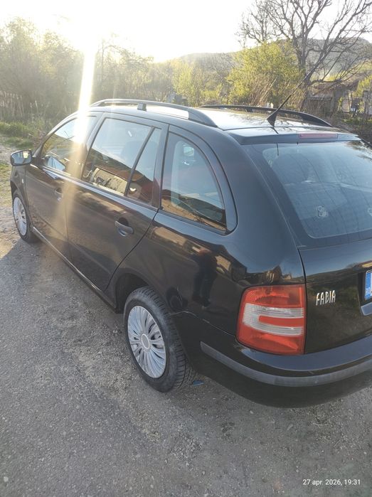 VÎND SCODA FABIA  stare foarte buna