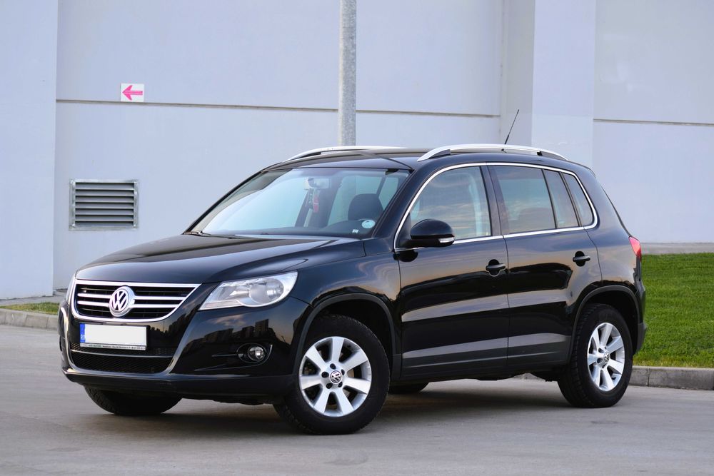Vand/Schimb Volkswagen Tiguan 64.000 km automat ,4x4 ,2.0 benzina ,unic proprietar