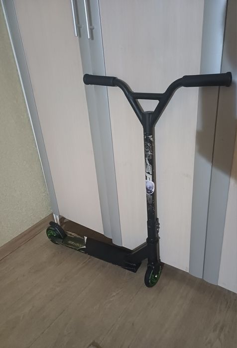 САМОКАТ хороший.