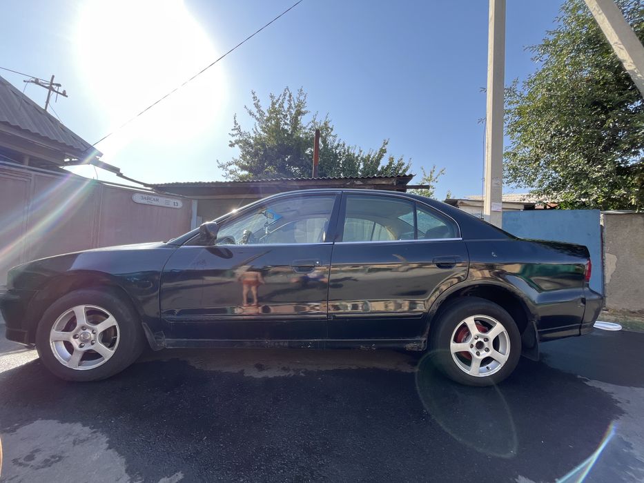 Продается Mitsubishi Galant на ходу автомат