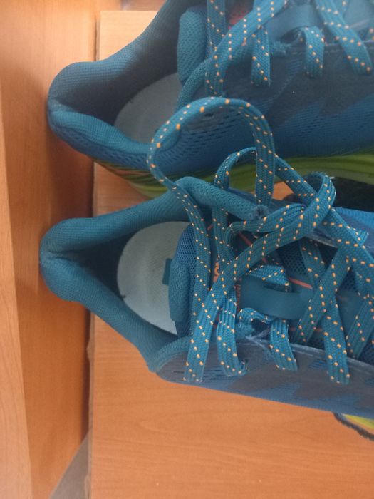 Hoka Torrent 2 marimea 45 1/3, în stare foarte bună.