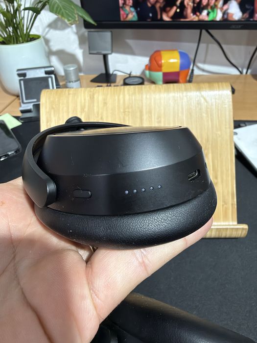 Casti Sennheiser Momentum 4 ANC